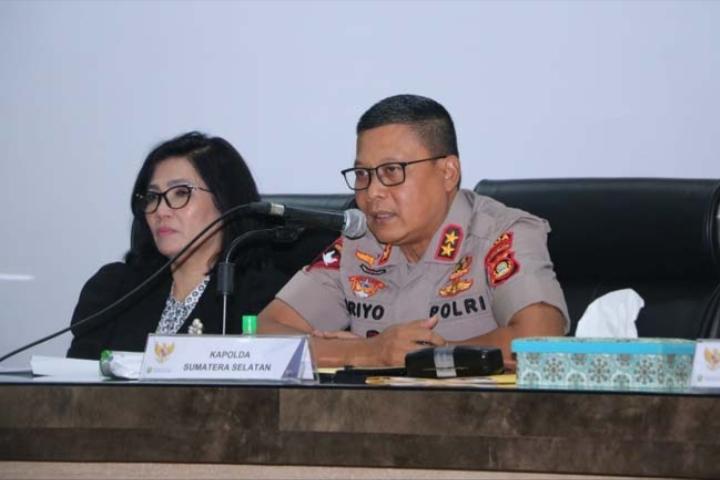 100 Relawan Bantu Penyemprotan Disinfektan di Sumsel