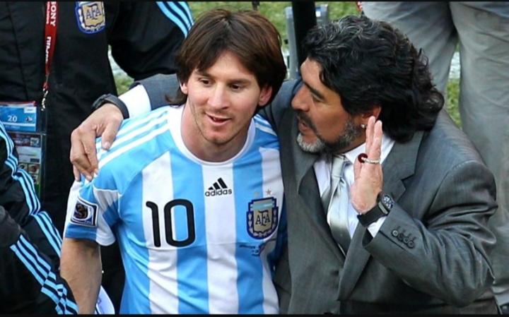 Berita Duka, Legenda Sepakbola Dunia Diego Maradona Meninggal Dunia