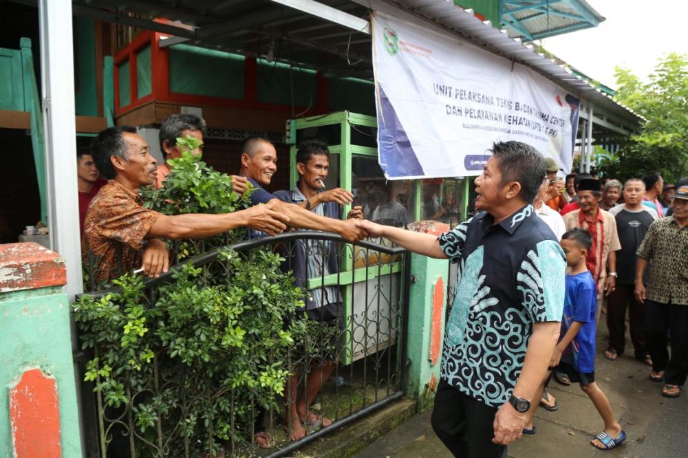 Herman Deru Segera Kirim Bantuan Benih dan Saprodi Untuk Petani yang Sawahnya Gagal Panen Terendam Banjir