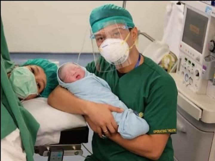 Kabar Bahagia, AW Noviadi Dikaruniai Anak Pertama Berjenis Kelamin Laki-Laki