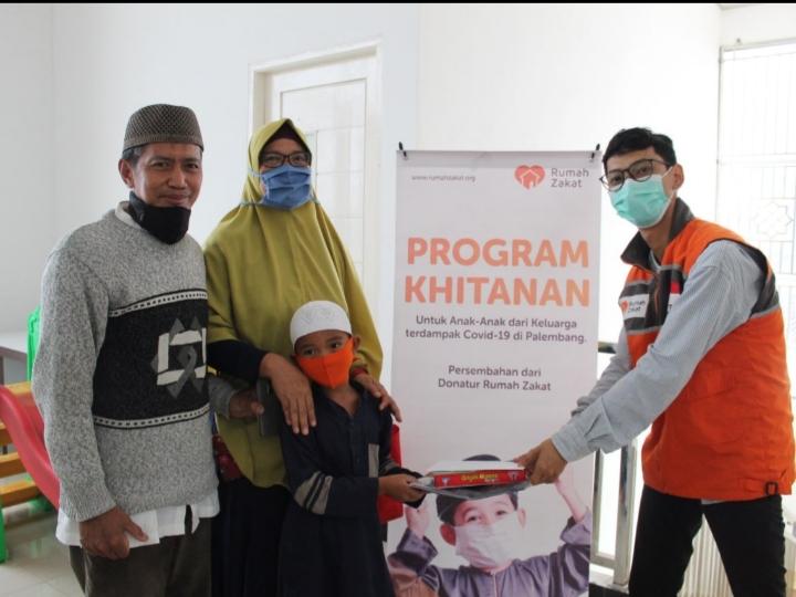 Rumah Zakat Gelar Acara Khitan Gratis dengan Menerapkan Protokol Kesehatan