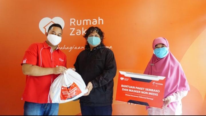 Telkomsel Peduli Salurkan Bantuan Untuk Masyarakat Pra-Sejahtera di Sumatera