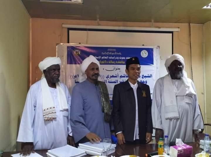 UAS Raih Gelar Doktor Dengan Predikat Cum Laude di Sudan
